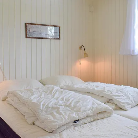 Two-bedroom In Dronningmølle