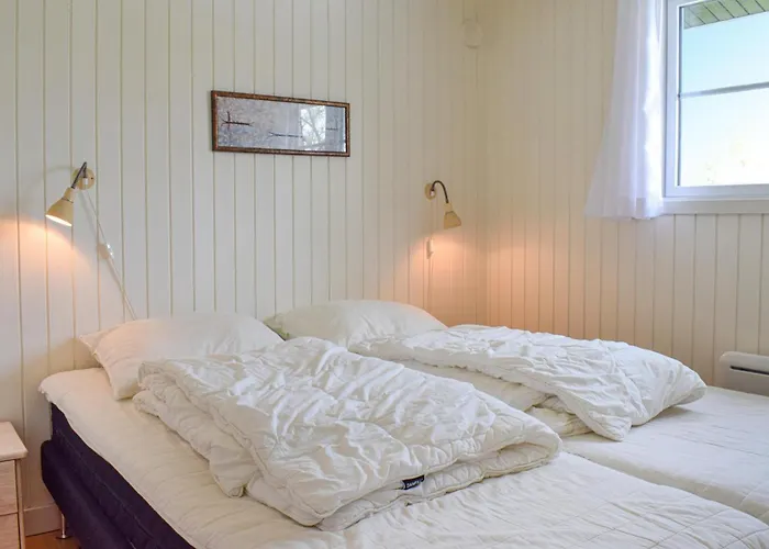 Two-bedroom In Dronningmølle